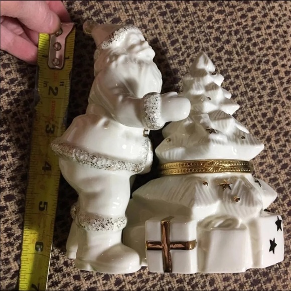 Mikasa Santa & Tree Jewelry Box - Picture 6 of 6